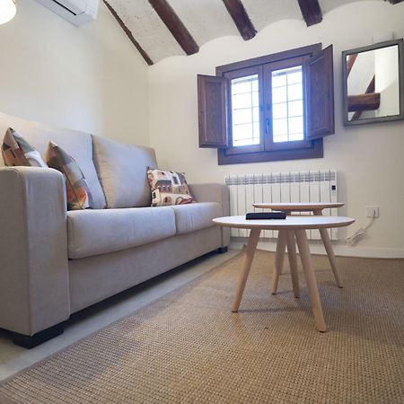 La Casa Amarilla Apartamento Enebro 아바라신 외부 사진