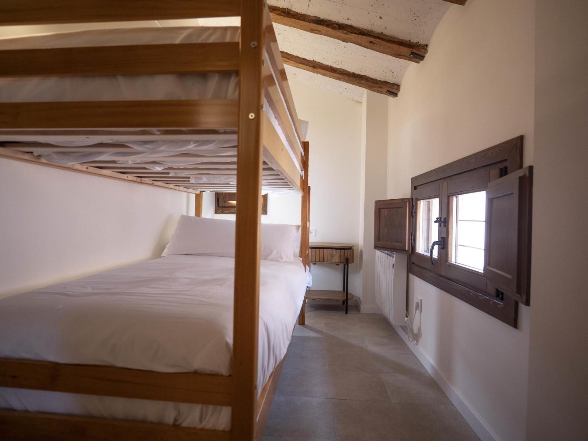 La Casa Amarilla Apartamento Enebro 아바라신 외부 사진